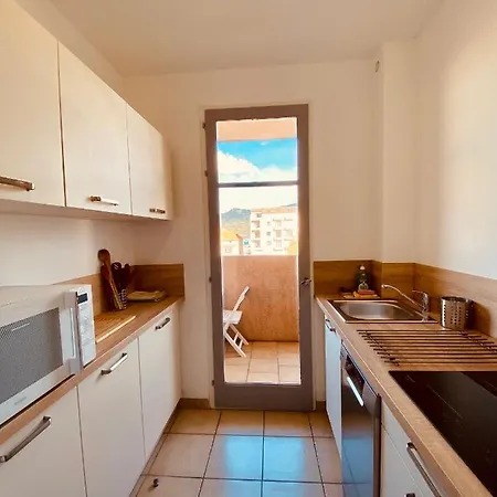 Joli Deux Pieces, Centre Et Proche * Propriano (Corsica)